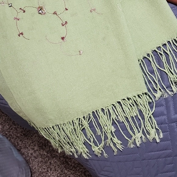 Lime green Pashmina scarf - Picture 3 of 5